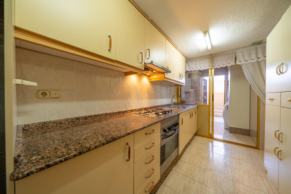 Se vende Apartamento Planta Media de 2 dormitorios en Costa Blanca, Alicante, España