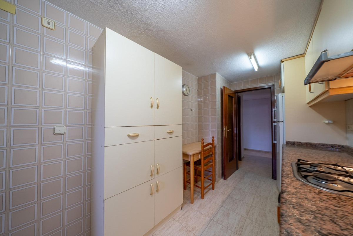Se vende Apartamento Planta Media de 2 dormitorios en Costa Blanca, Alicante, España