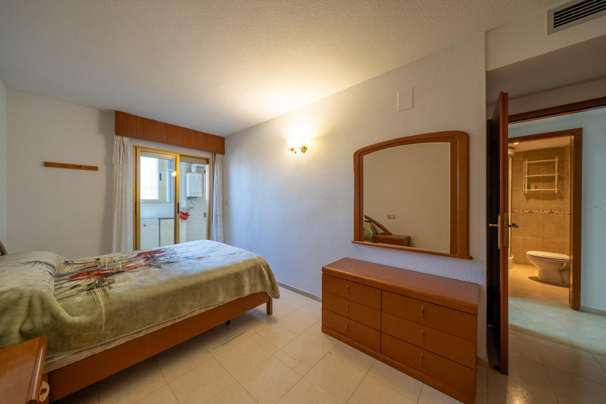 Se vende Apartamento Planta Media de 2 dormitorios en Costa Blanca, Alicante, España