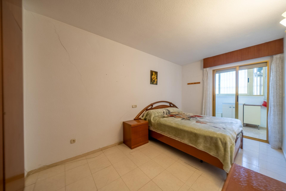 Se vende Apartamento Planta Media de 2 dormitorios en Costa Blanca, Alicante, España