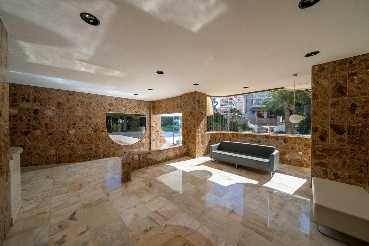 Se vende Apartamento Planta Media de 2 dormitorios en Costa Blanca, Alicante, España
