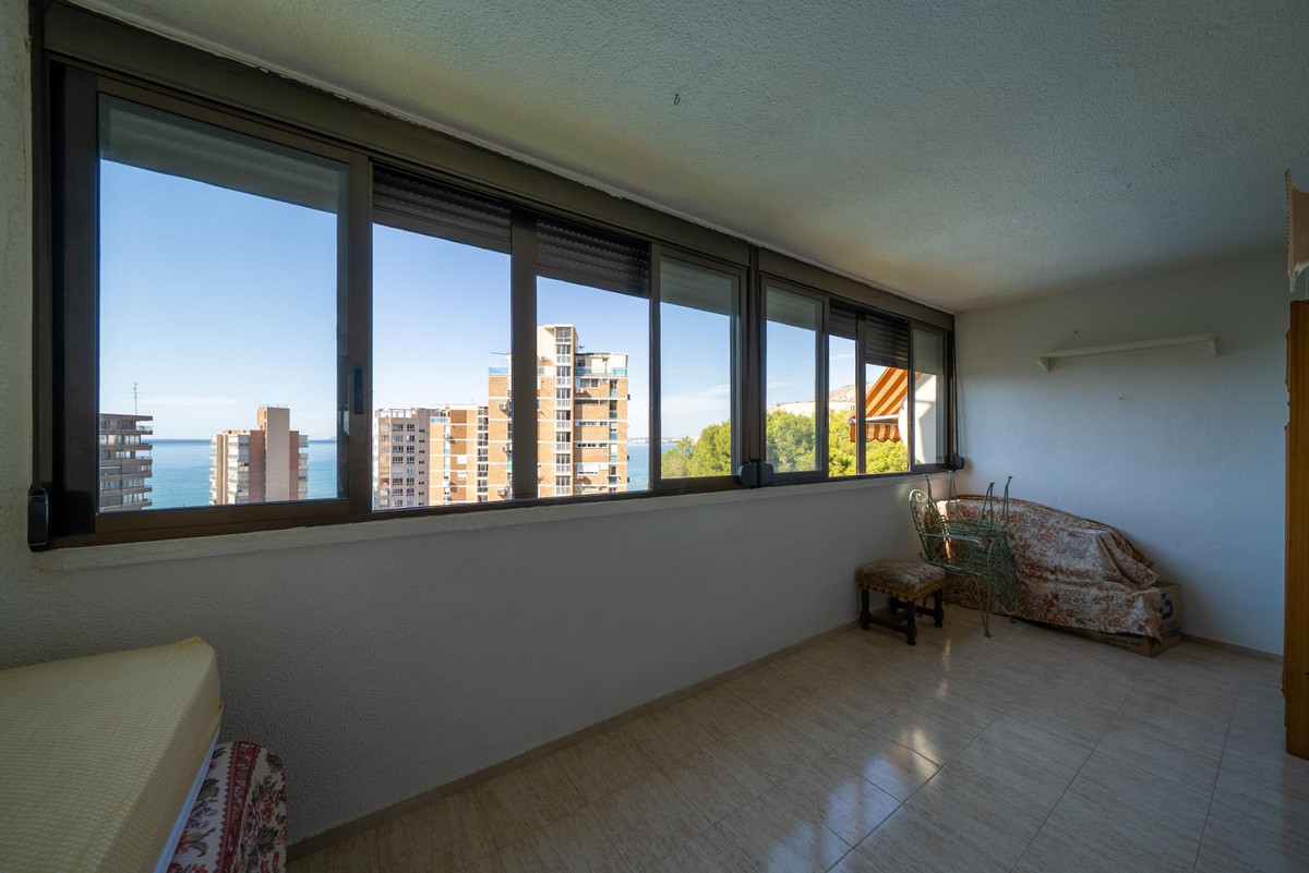 Se vende Apartamento Planta Media de 2 dormitorios en Costa Blanca, Alicante, España