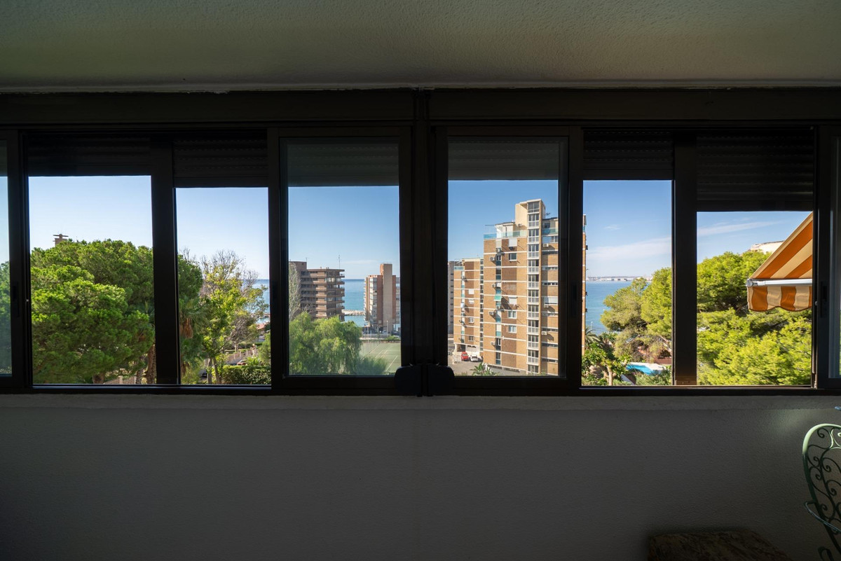 Se vende Apartamento Planta Media de 2 dormitorios en Costa Blanca, Alicante, España