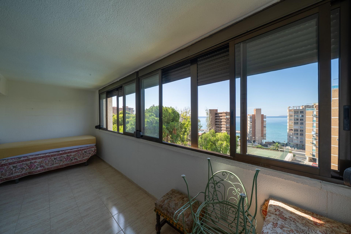 Se vende Apartamento Planta Media de 2 dormitorios en Costa Blanca, Alicante, España