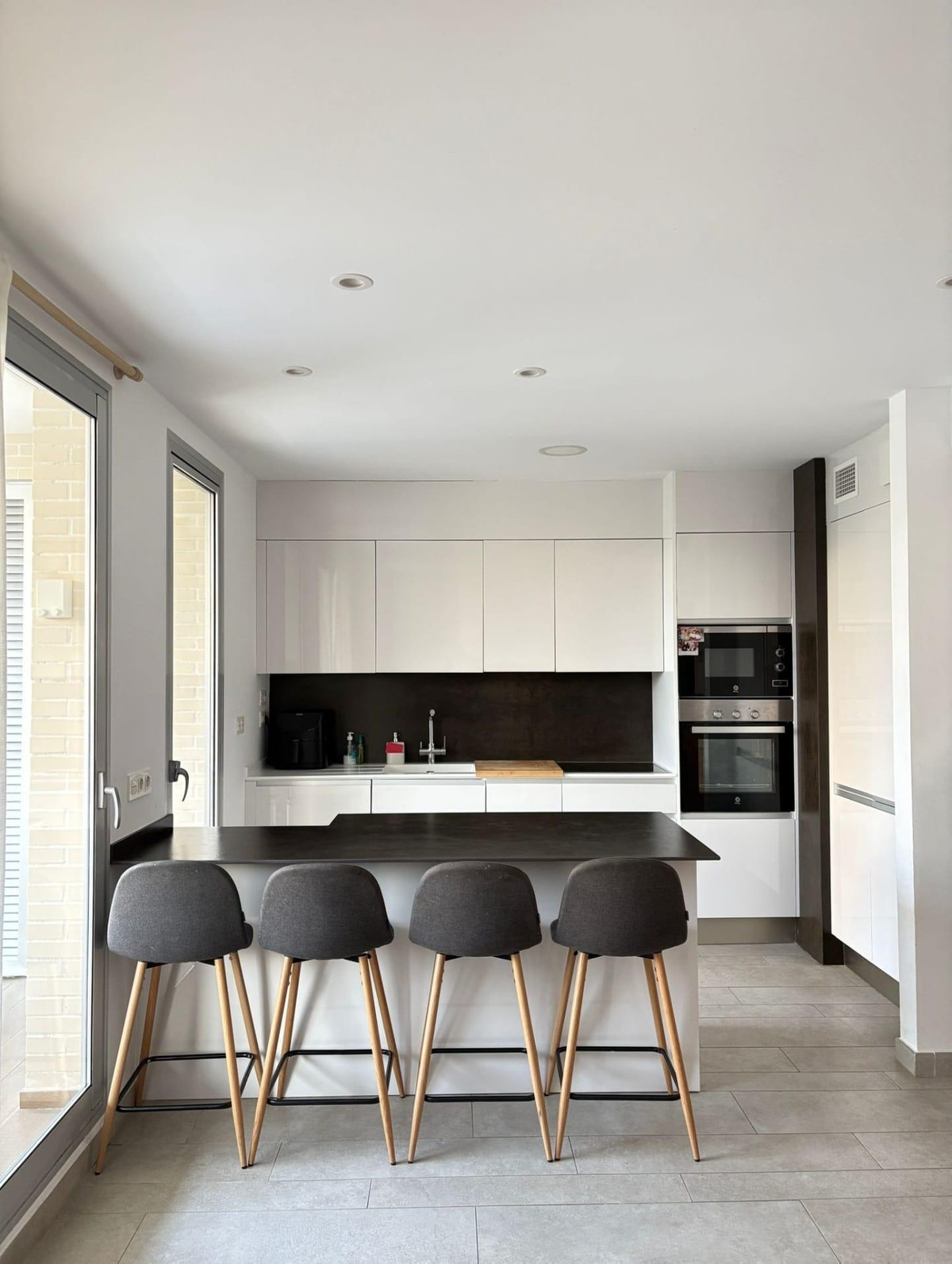 Se vende Apartamento Planta Media de 2 dormitorios en Costa Blanca, Alicante, España