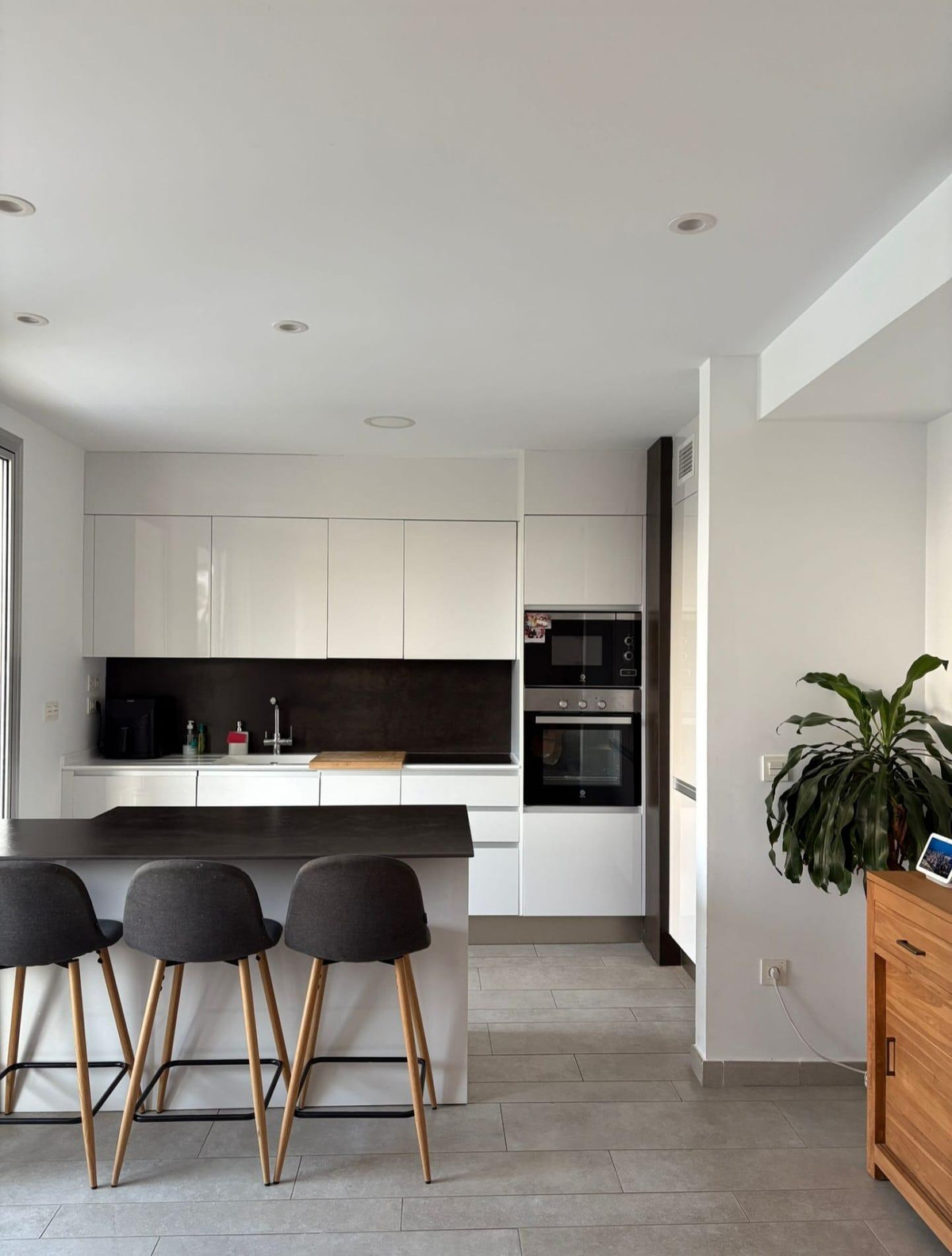Se vende Apartamento Planta Media de 2 dormitorios en Costa Blanca, Alicante, España