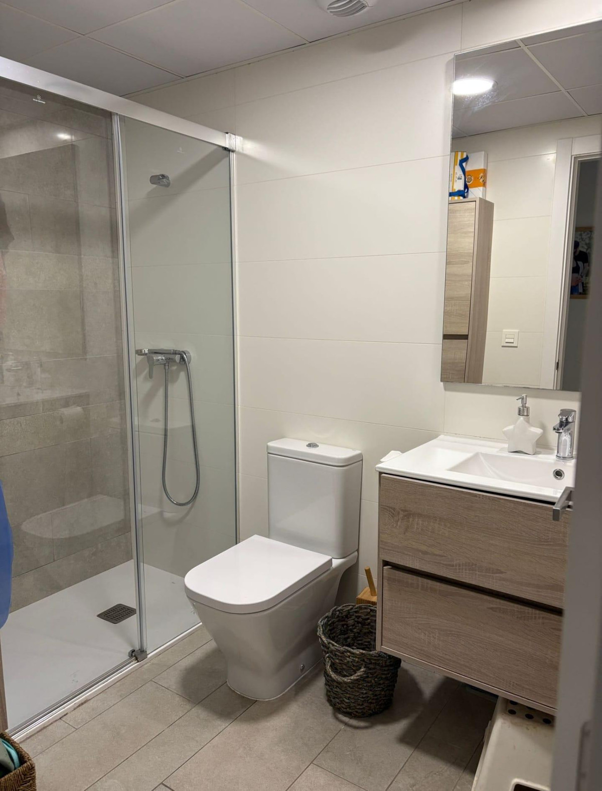 Se vende Apartamento Planta Media de 2 dormitorios en Costa Blanca, Alicante, España