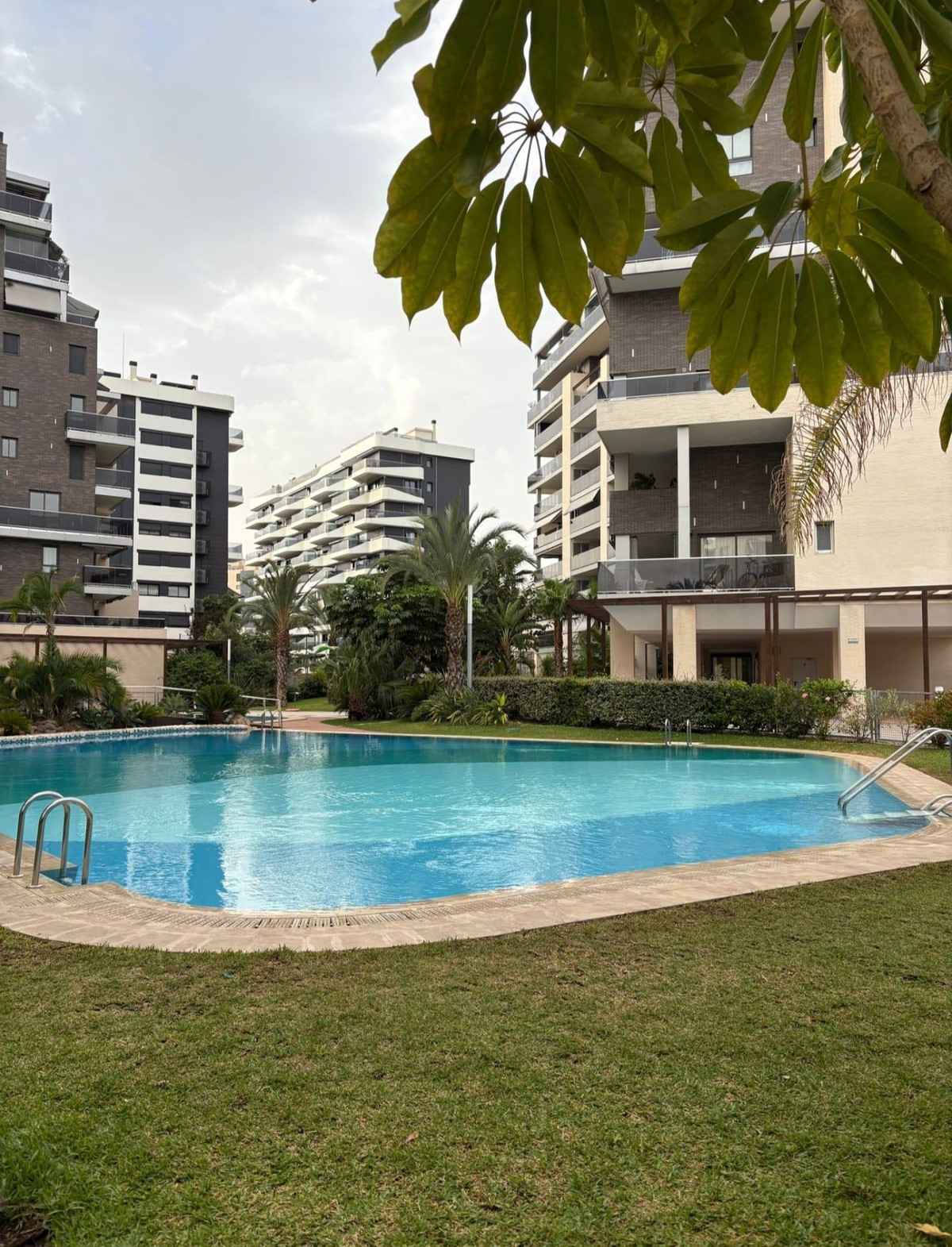 Se vende Apartamento Planta Media de 2 dormitorios en Costa Blanca, Alicante, España