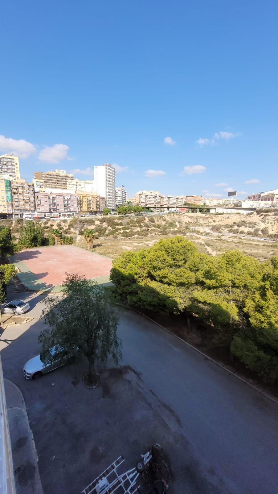 Se vende Apartamento Planta Media de 2 dormitorios en Costa Blanca, Alicante, España