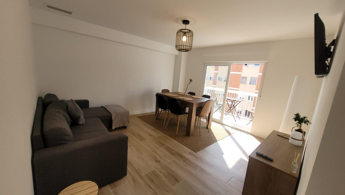 Se vende Apartamento Planta Media de 2 dormitorios en Costa Blanca, Alicante, España