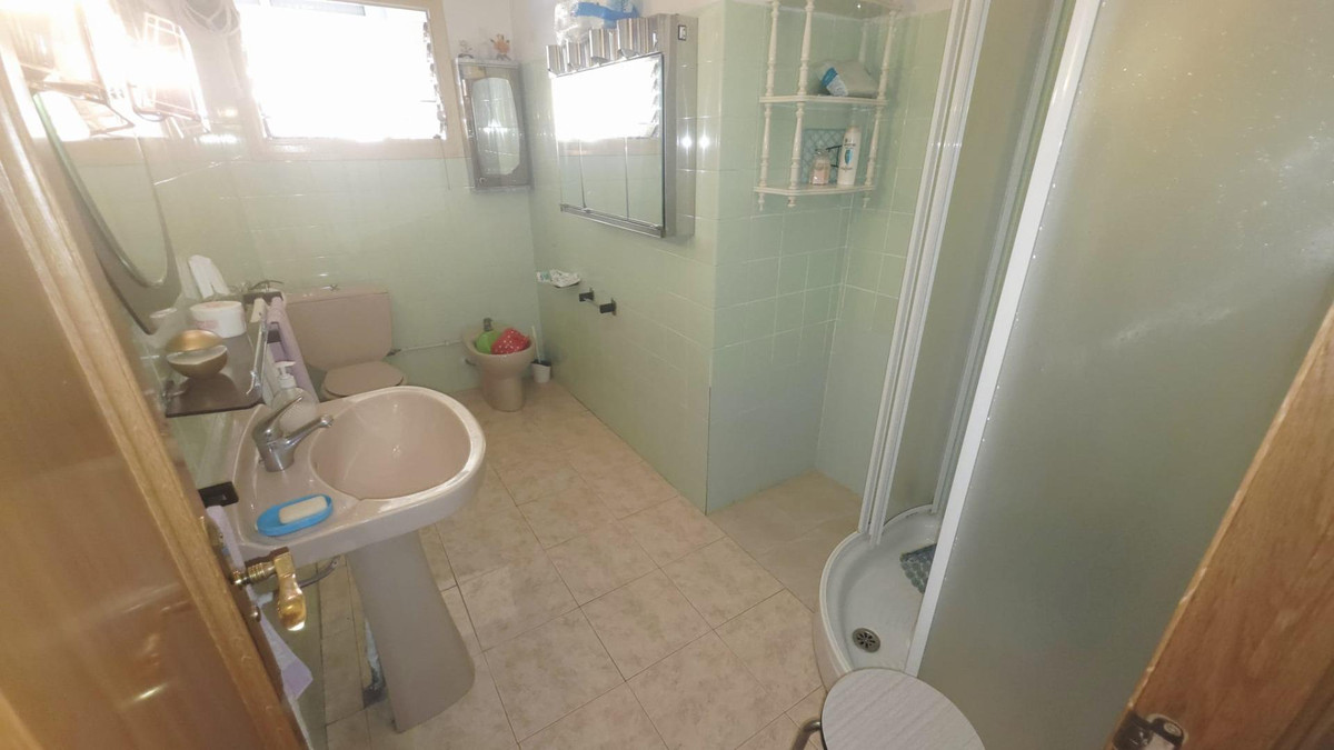 Se vende Apartamento Planta Media de 4 dormitorios en Costa Blanca, Alicante, España