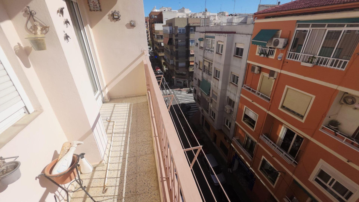Se vende Apartamento Planta Media de 4 dormitorios en Costa Blanca, Alicante, España