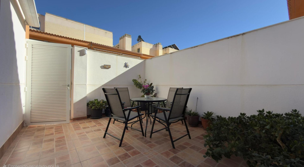 Se vende Bungalow de 6 dormitorios en Costa Blanca, Alicante, España