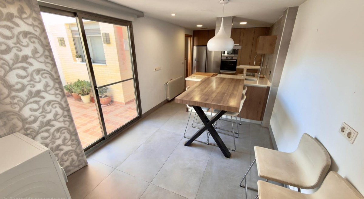 Se vende Bungalow de 6 dormitorios en Costa Blanca, Alicante, España