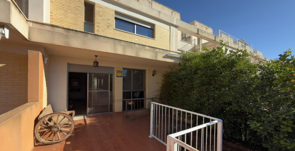 Se vende Bungalow de 6 dormitorios en Costa Blanca, Alicante, España