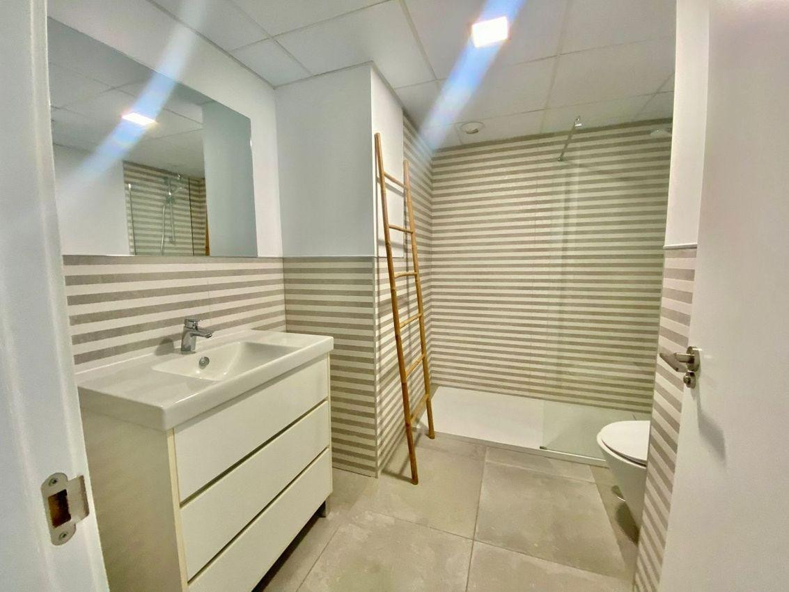 Se vende Apartamento Planta Media de 3 dormitorios en Costa Blanca, Alicante, España