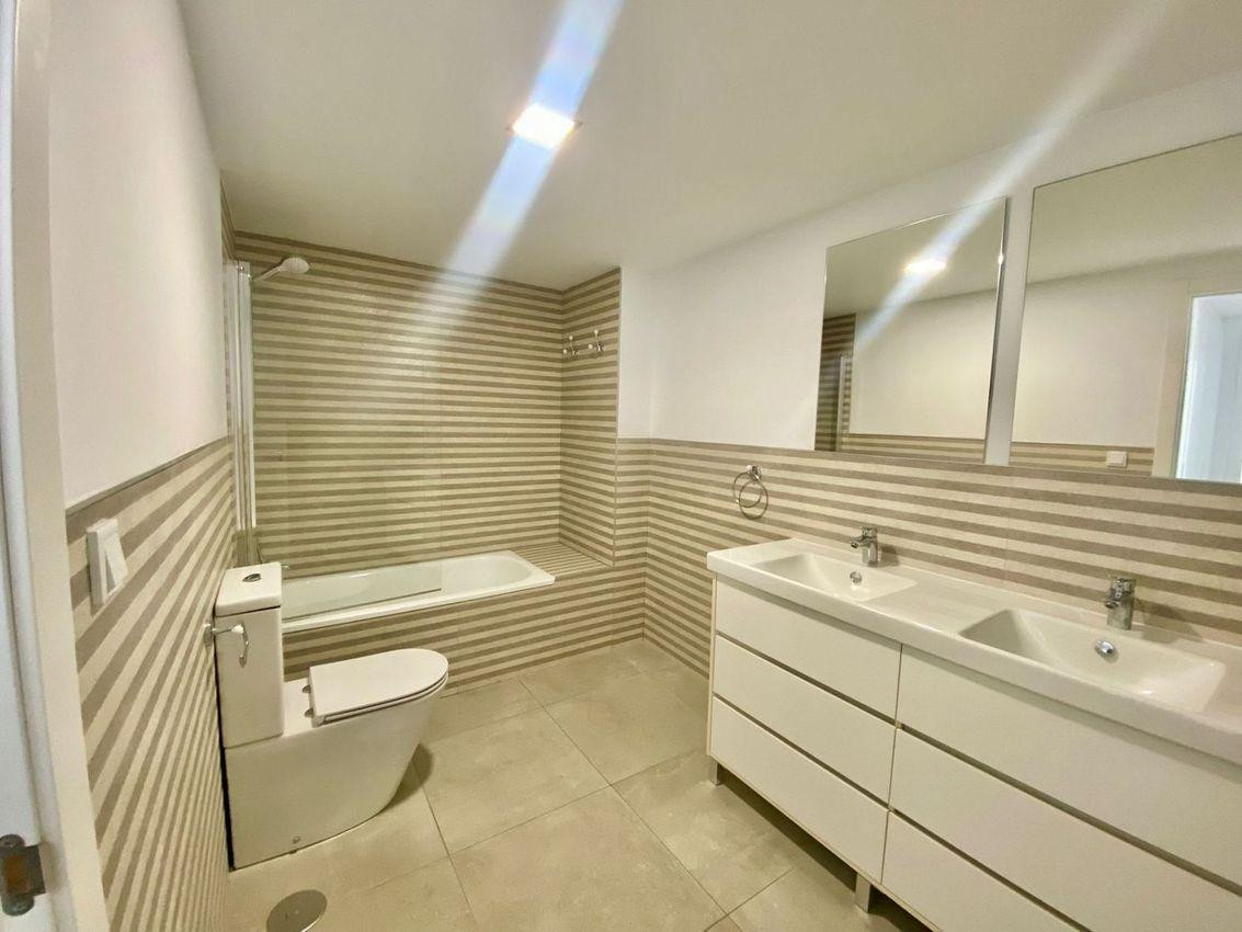 Se vende Apartamento Planta Media de 3 dormitorios en Costa Blanca, Alicante, España