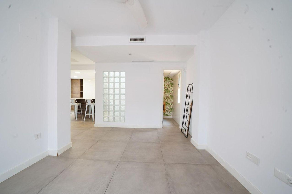 6 Bed Townhouse for sale in Mutxamel Costa Blanca, Alicante, Spain