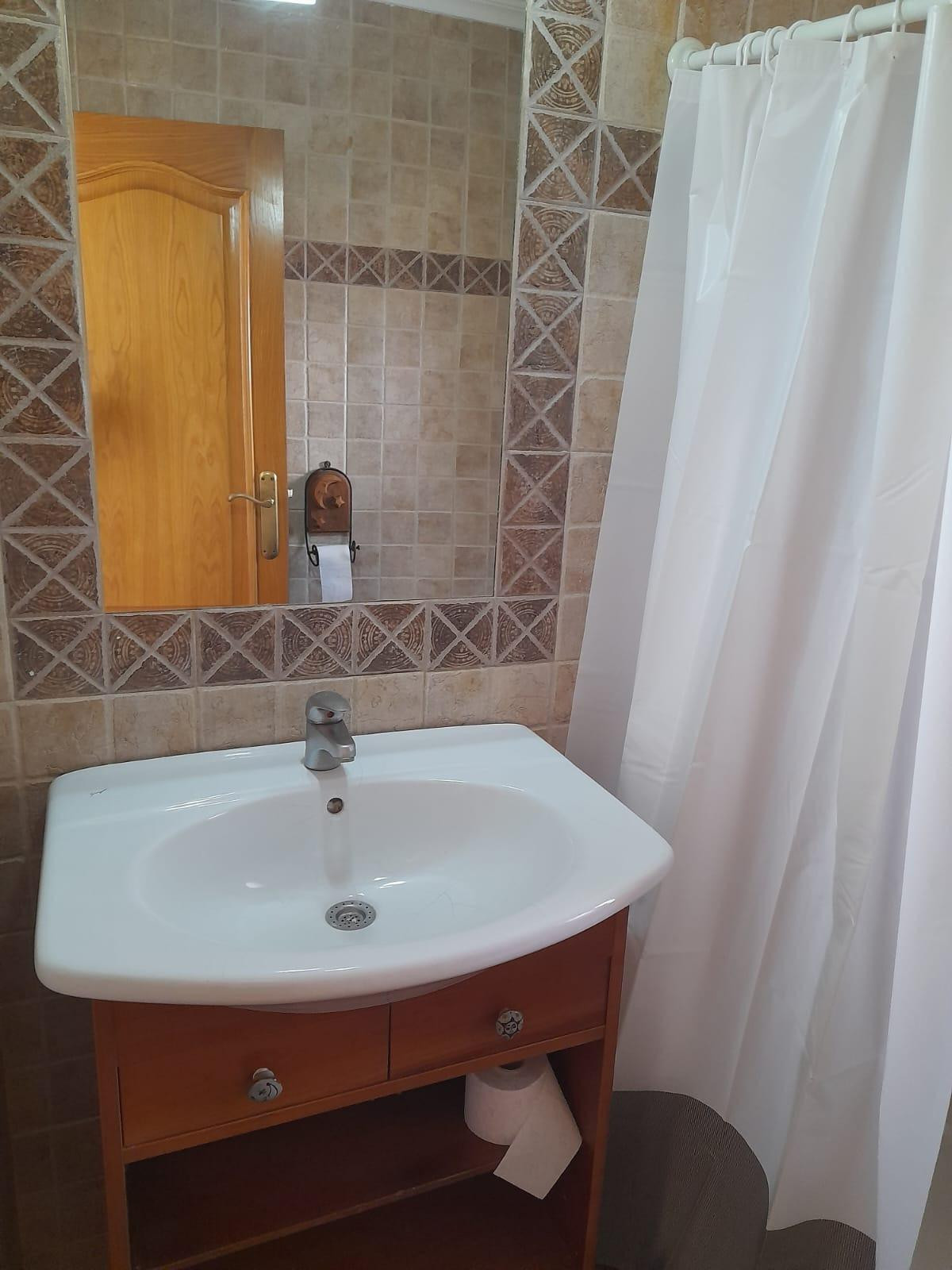 Se vende Apartamento Planta Media de 2 dormitorios en Costa Blanca, Alicante, España