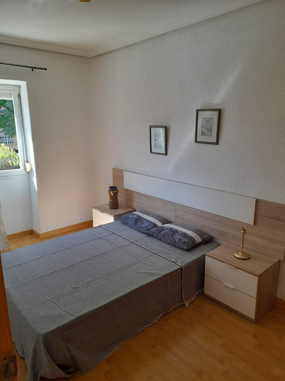 Se vende Apartamento Planta Media de 2 dormitorios en Costa Blanca, Alicante, España