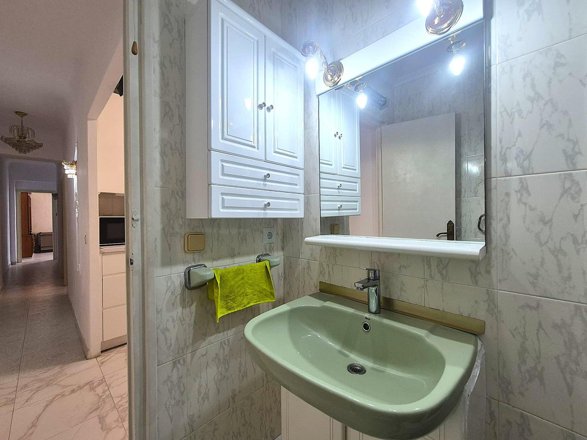 Se vende Apartamento Planta Media de 3 dormitorios en Costa Blanca, Alicante, España