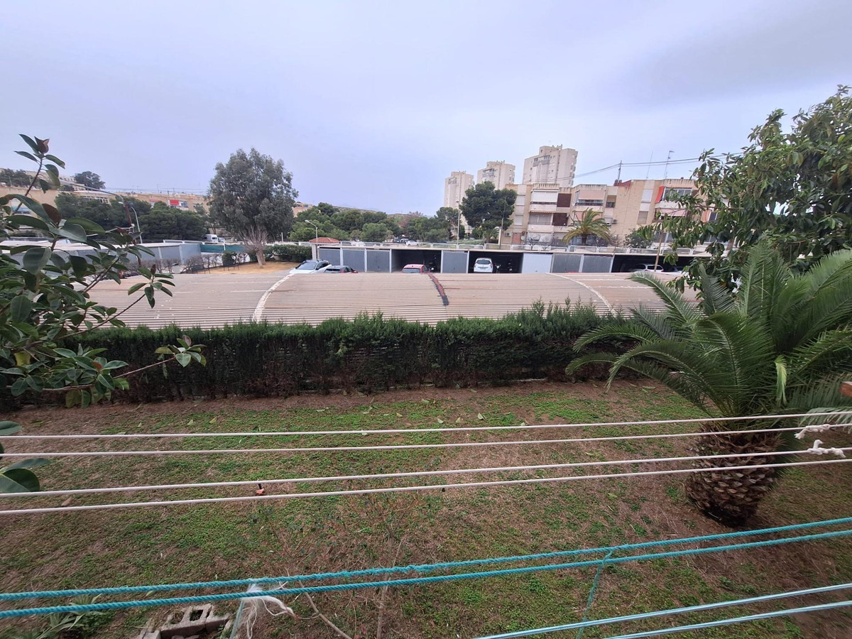 Se vende Apartamento Planta Media de 4 dormitorios en Costa Blanca, Alicante, España