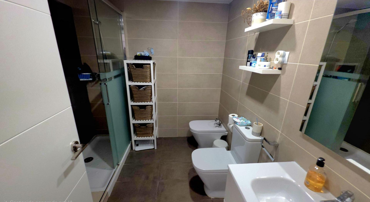 Se vende Apartamento Planta Media de 3 dormitorios en Costa Blanca, Alicante, España