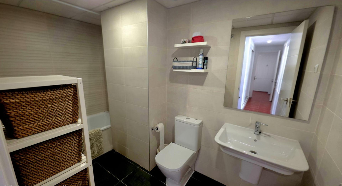 Se vende Apartamento Planta Media de 3 dormitorios en Costa Blanca, Alicante, España