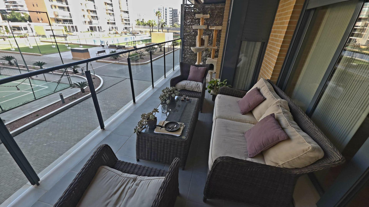 Se vende Apartamento Planta Media de 3 dormitorios en Costa Blanca, Alicante, España