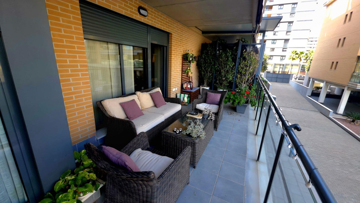 Se vende Apartamento Planta Media de 3 dormitorios en Costa Blanca, Alicante, España