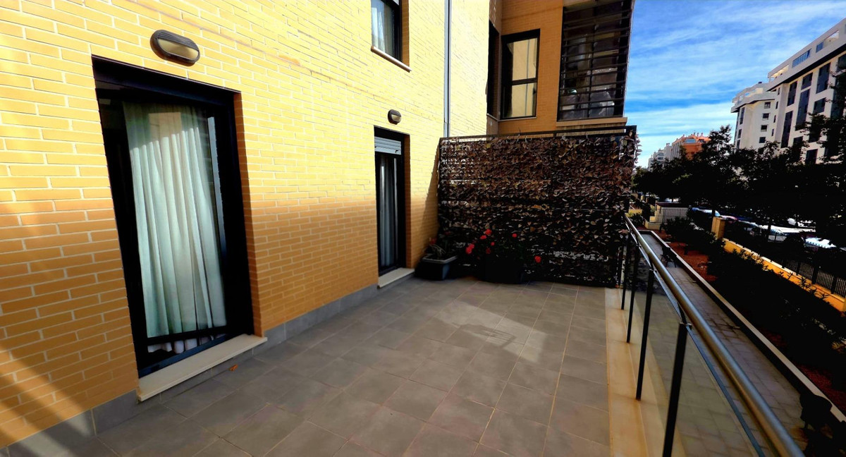 Se vende Apartamento Planta Media de 3 dormitorios en Costa Blanca, Alicante, España