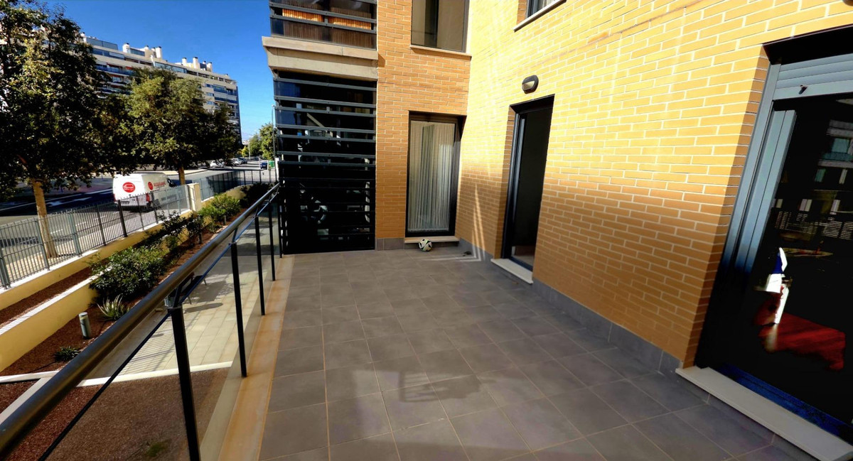 Se vende Apartamento Planta Media de 3 dormitorios en Costa Blanca, Alicante, España