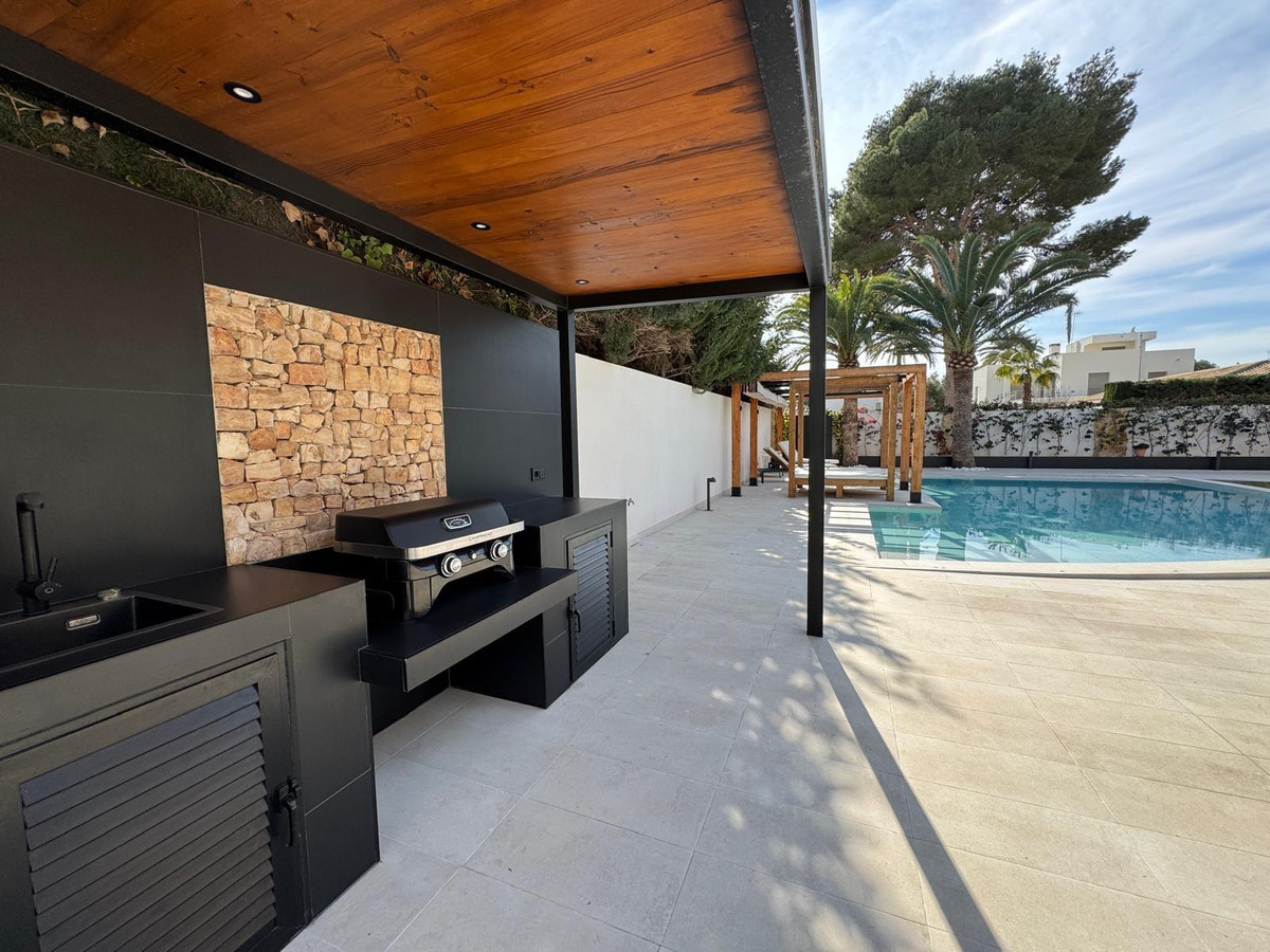 7 Bed Townhouse for sale in Orihuela Costa Costa Blanca, Alicante, Spain