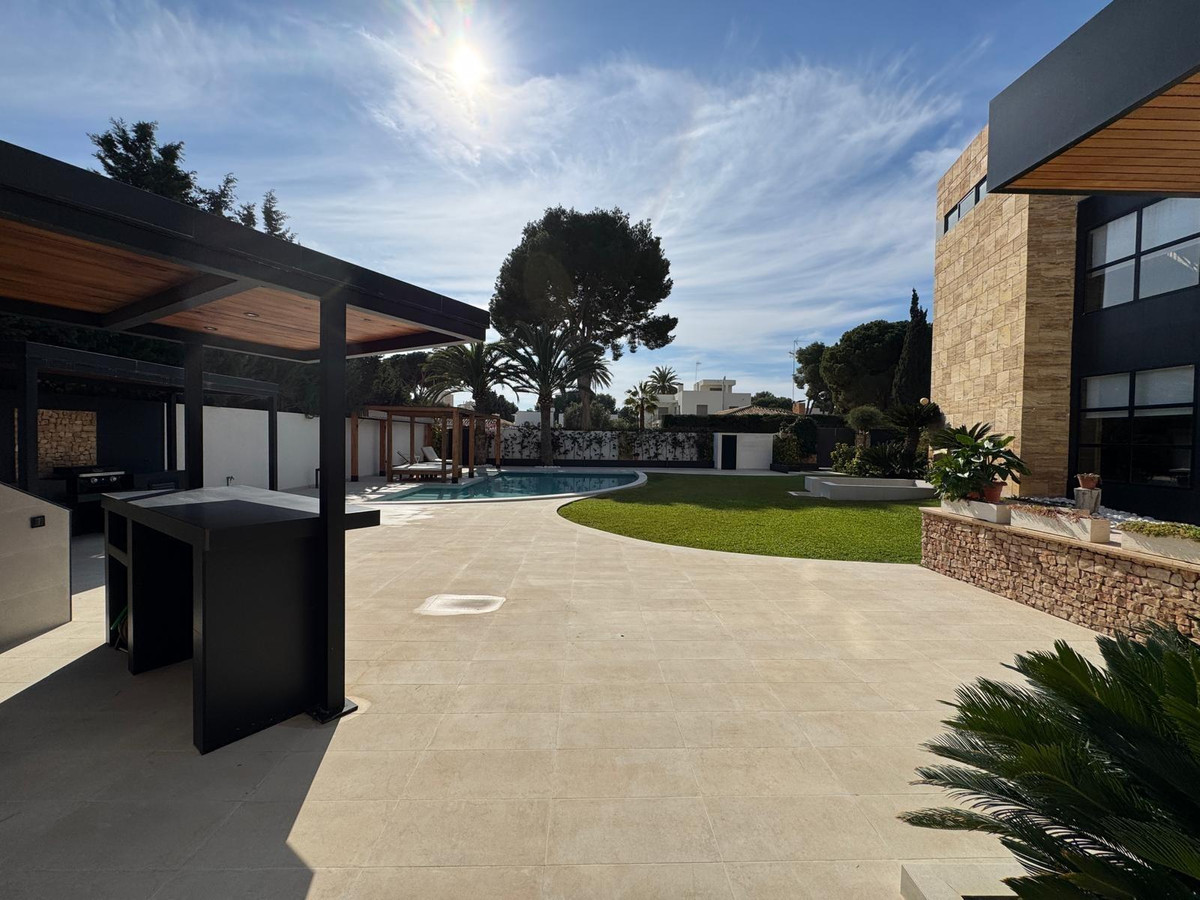 7 Bed Townhouse for sale in Orihuela Costa Costa Blanca, Alicante, Spain