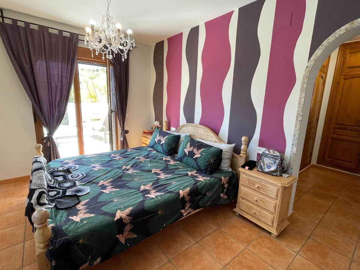 Se vende Bungalow de 8 dormitorios en Costa Blanca, Alicante, España