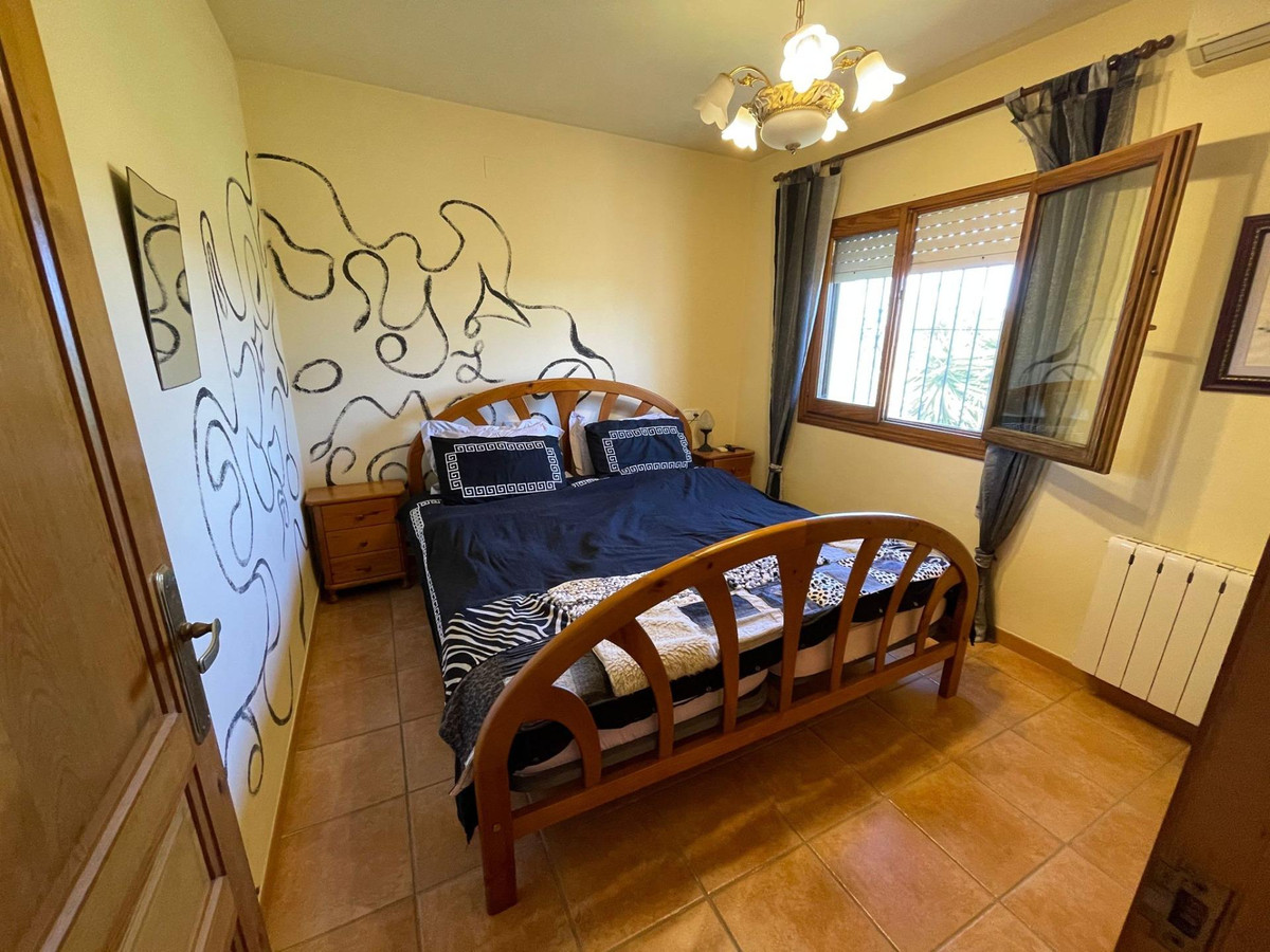 Se vende Bungalow de 8 dormitorios en Costa Blanca, Alicante, España