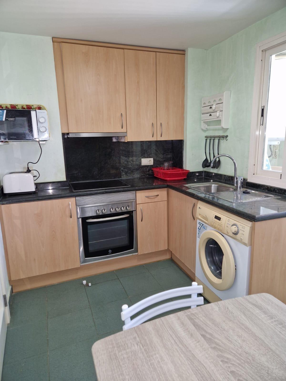 Se vende Apartamento Planta Media de 2 dormitorios en Costa Blanca, Alicante, España