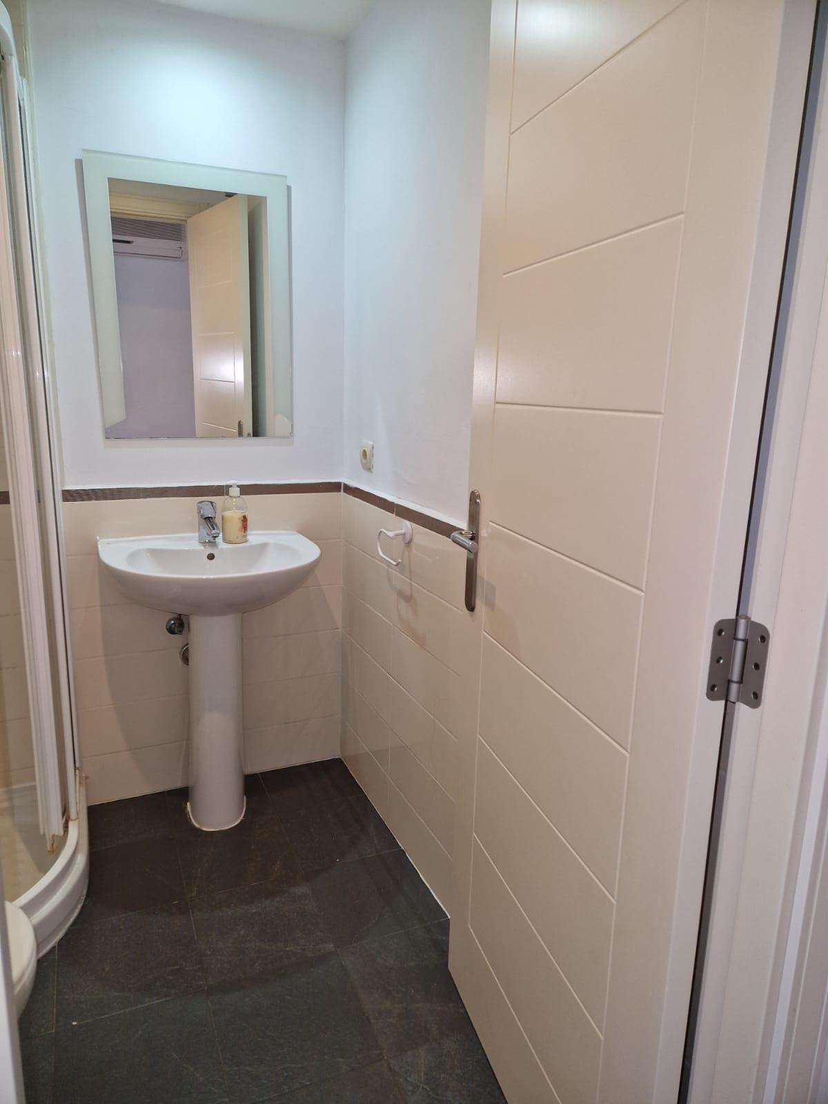 Se vende Apartamento Planta Media de 2 dormitorios en Costa Blanca, Alicante, España