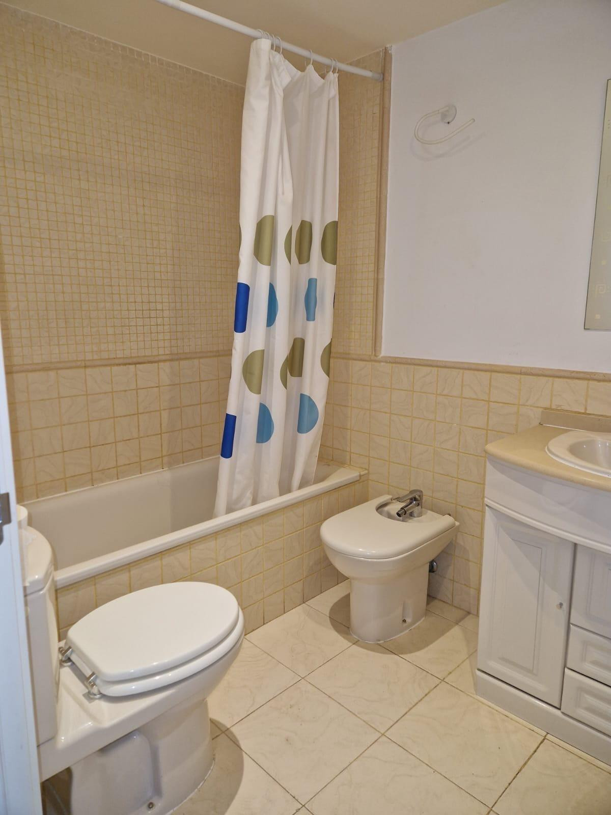 Se vende Apartamento Planta Media de 2 dormitorios en Costa Blanca, Alicante, España