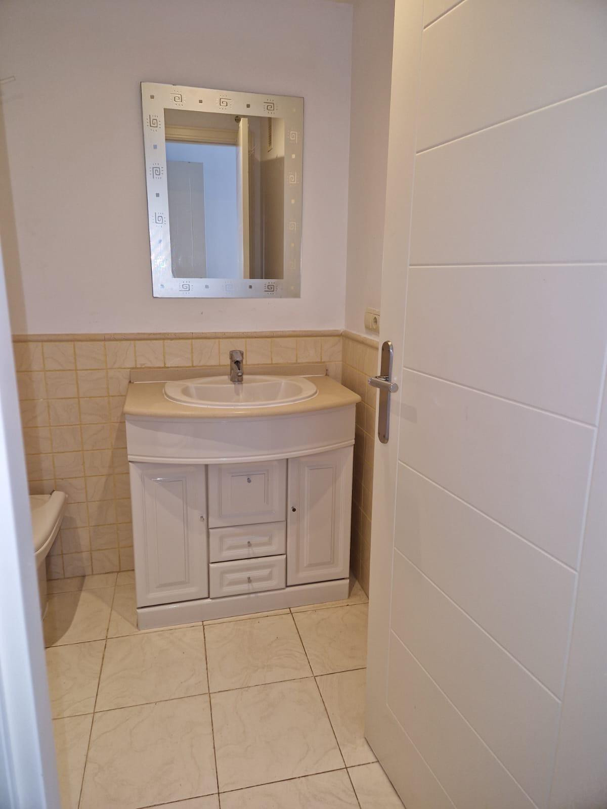 Se vende Apartamento Planta Media de 2 dormitorios en Costa Blanca, Alicante, España