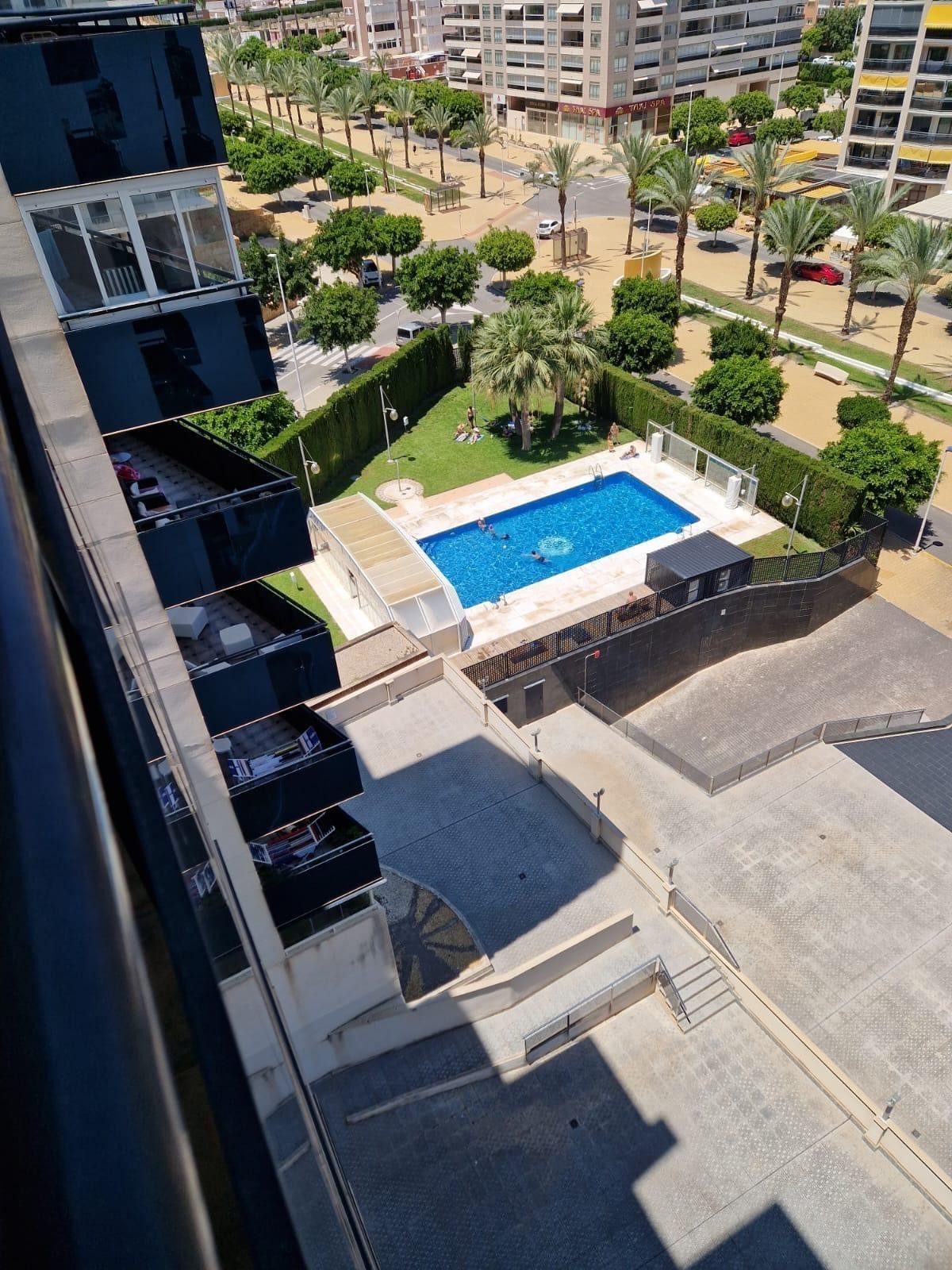 Se vende Apartamento Planta Media de 2 dormitorios en Costa Blanca, Alicante, España