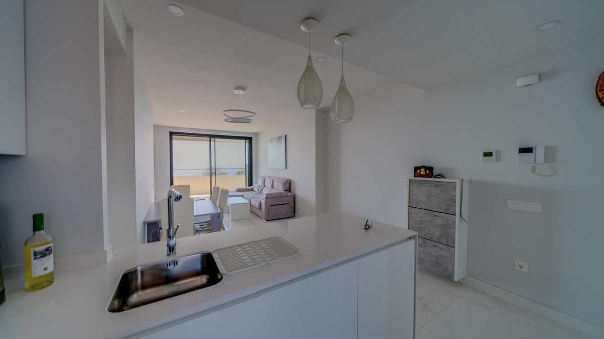 Se vende Apartamento Planta Media de 2 dormitorios en Costa Blanca, Alicante, España