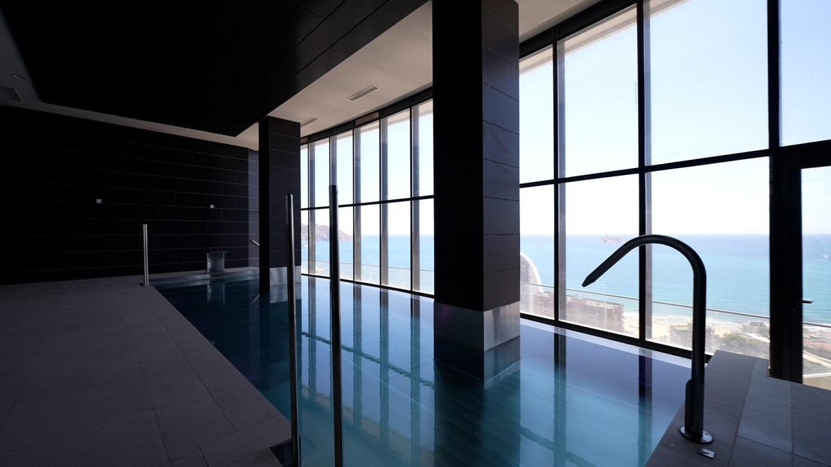 Se vende Apartamento Planta Media de 2 dormitorios en Costa Blanca, Alicante, España