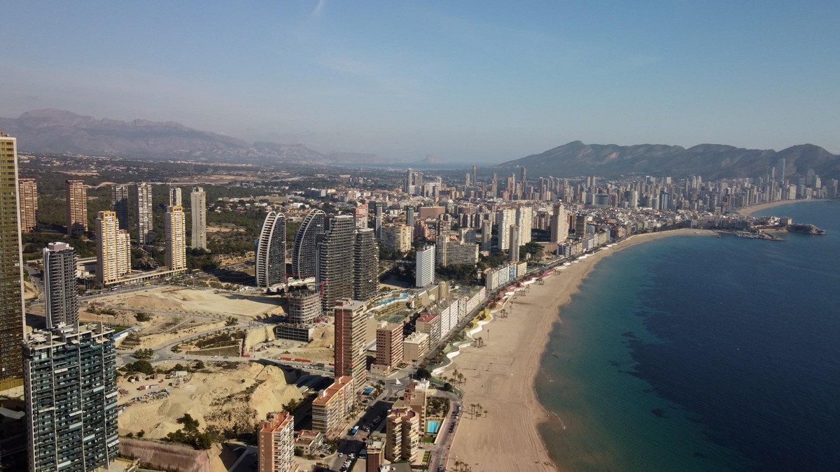 Se vende Apartamento Planta Media de 2 dormitorios en Costa Blanca, Alicante, España