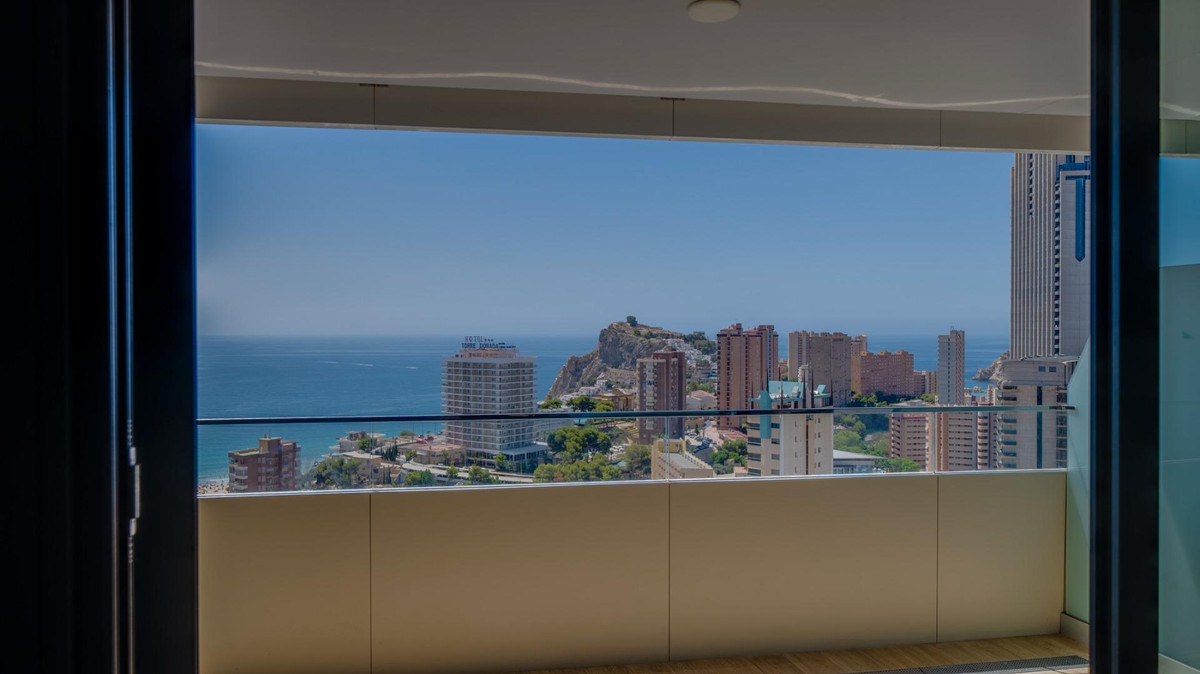 Se vende Apartamento Planta Media de 2 dormitorios en Costa Blanca, Alicante, España