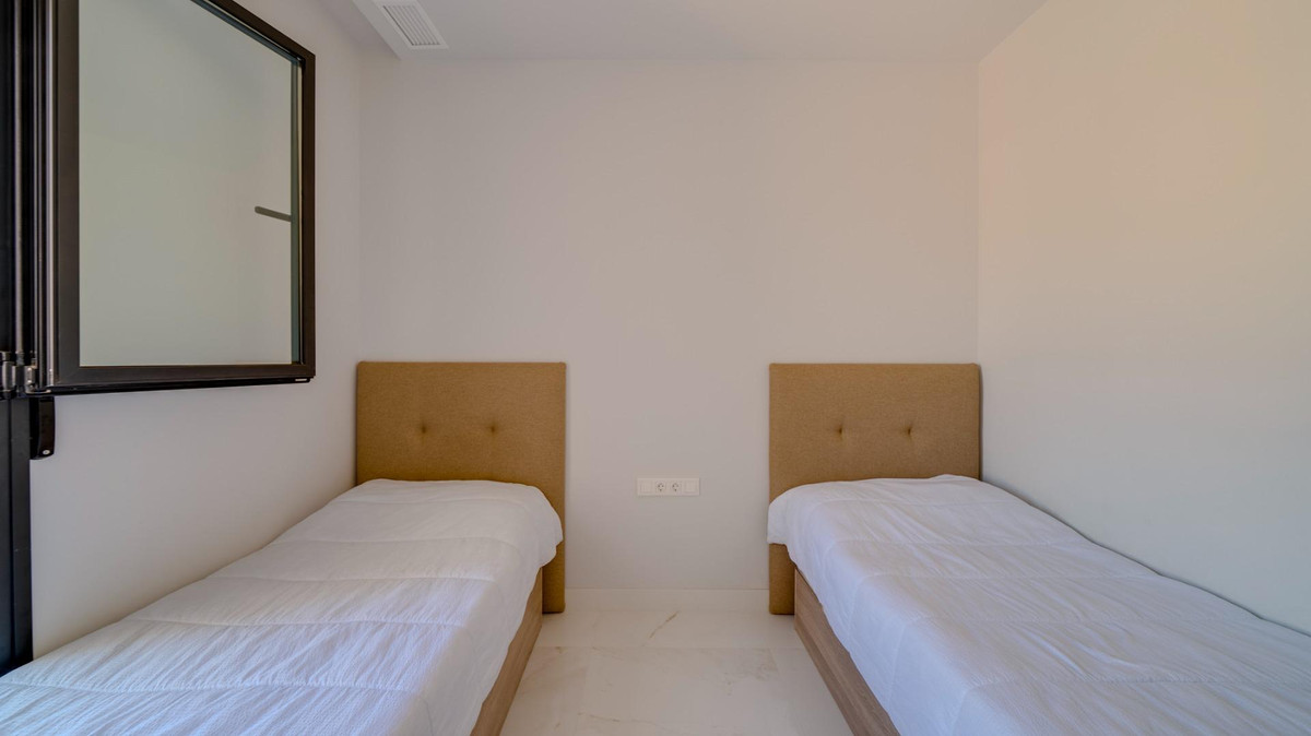 Se vende Apartamento Planta Media de 2 dormitorios en Costa Blanca, Alicante, España