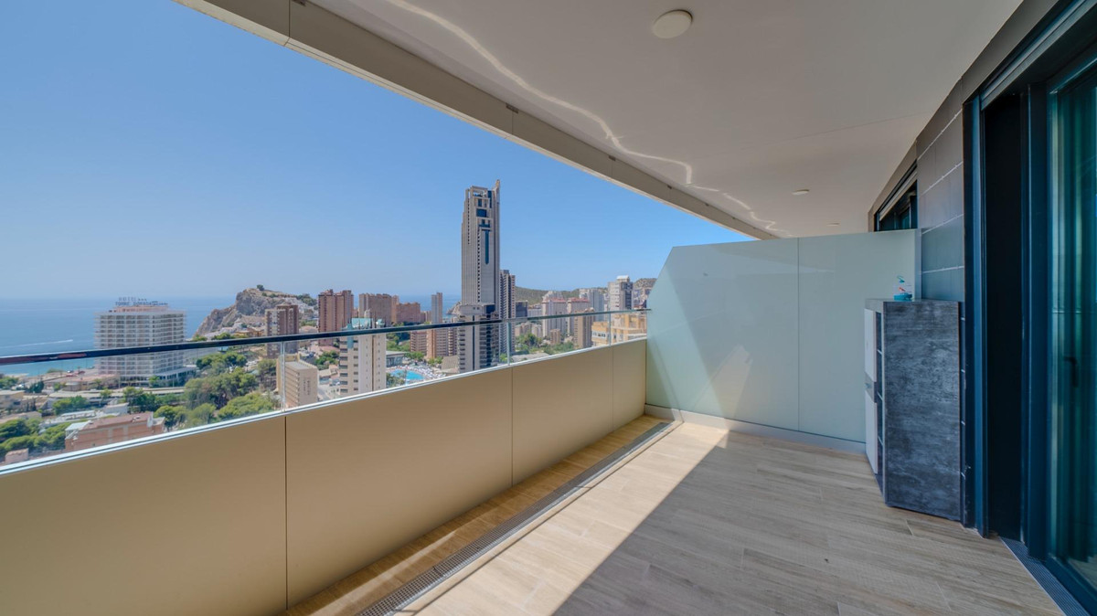 Se vende Apartamento Planta Media de 2 dormitorios en Costa Blanca, Alicante, España