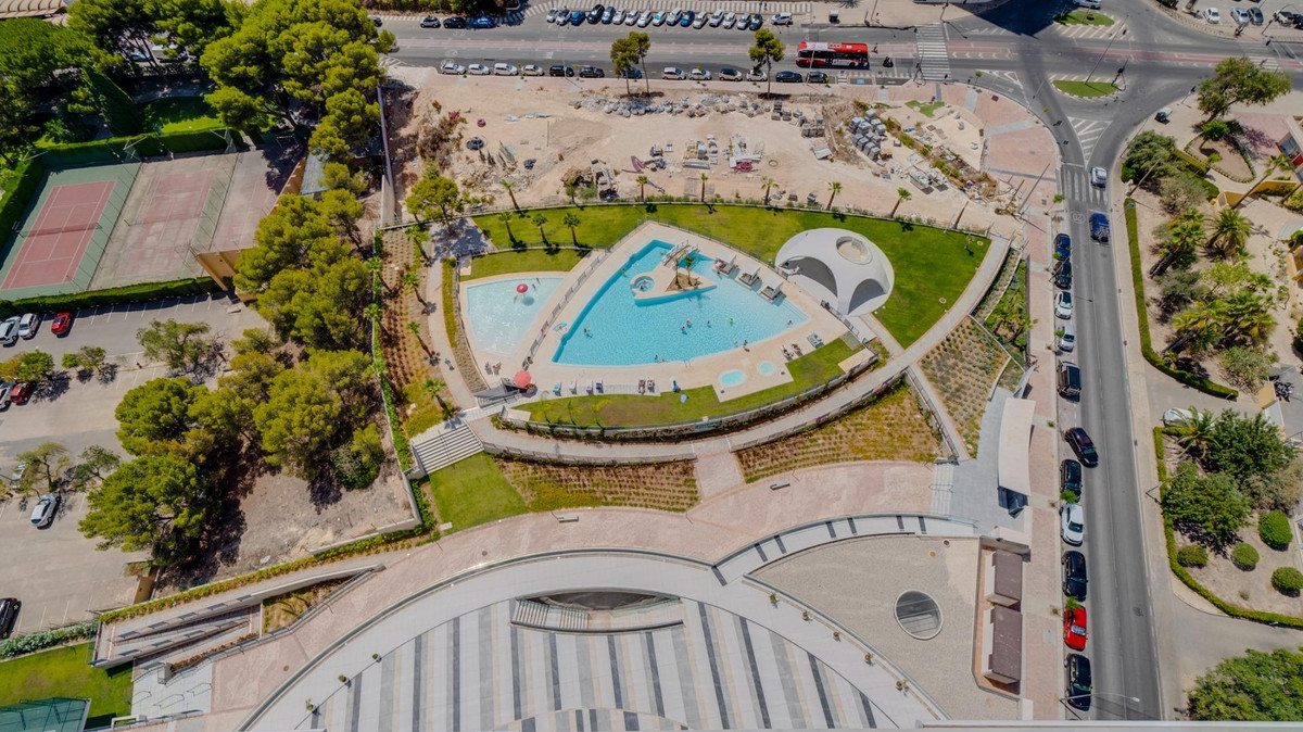 Se vende Apartamento Planta Media de 2 dormitorios en Costa Blanca, Alicante, España