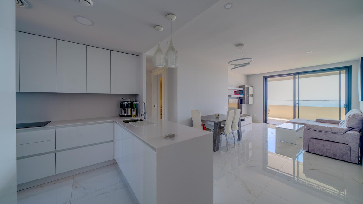 Se vende Apartamento Planta Media de 2 dormitorios en Costa Blanca, Alicante, España