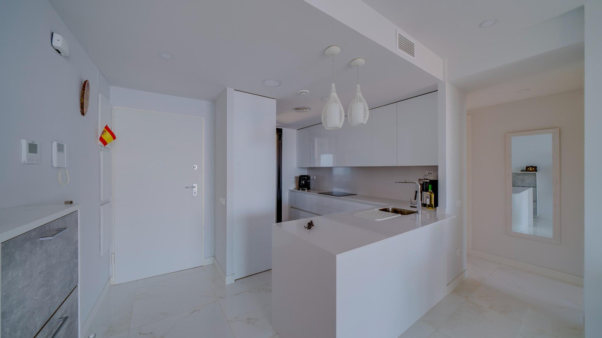 Se vende Apartamento Planta Media de 2 dormitorios en Costa Blanca, Alicante, España